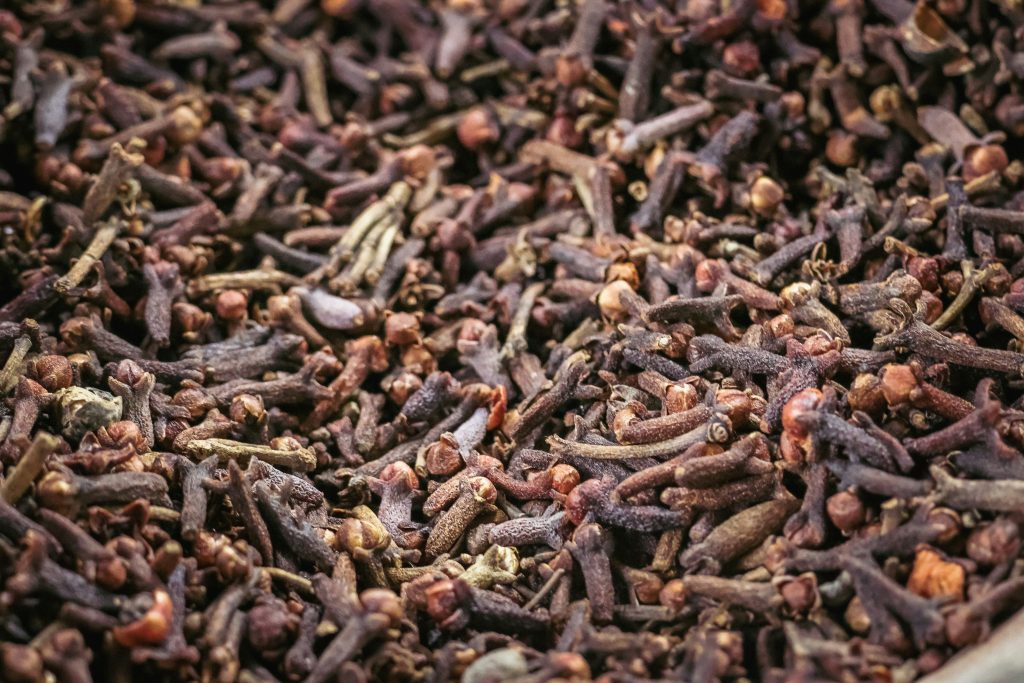 Indonesian cloves whole dried spice for export HS 0907