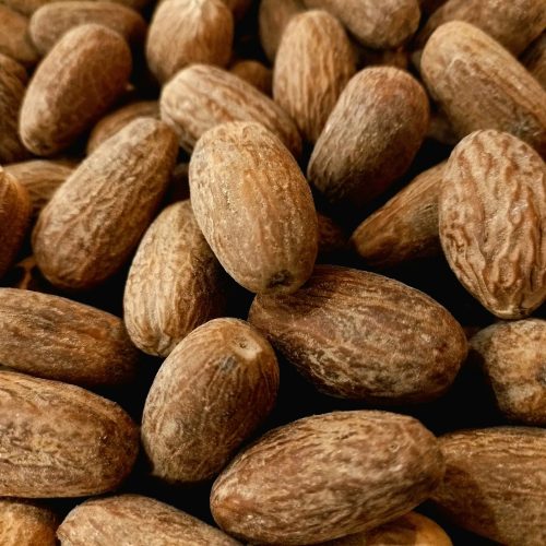 Indonesian nutmeg whole and ground spice for export HS 0908